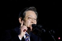 韩国最大在野党国会领导班子集体请辞